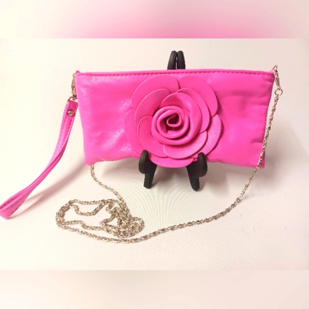 Pink Rose Clutch w/Crossbody Chain. EUC. Barbie Vibes.